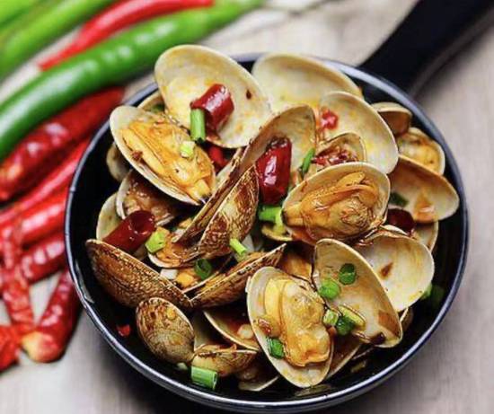 Chili Stir-Fried Clams 辣炒游水花蛤